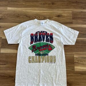 Belton men’s Atlanta Braves Graphic T-Shirt size large